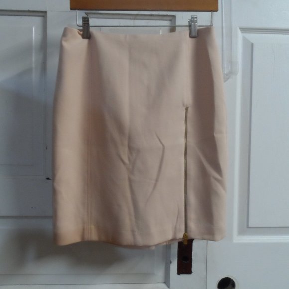 Peach Banana Republic Mini Skirt - Size 4 - Picture 1 of 7